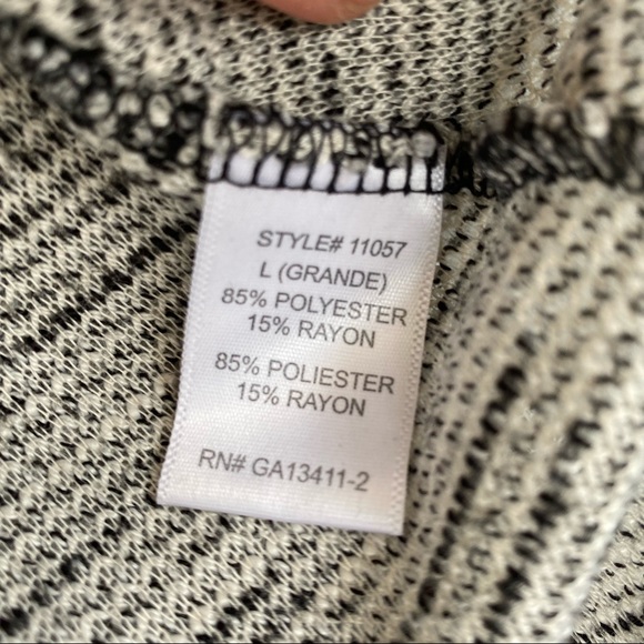 Light pullover hoodie - Picture 5 of 5